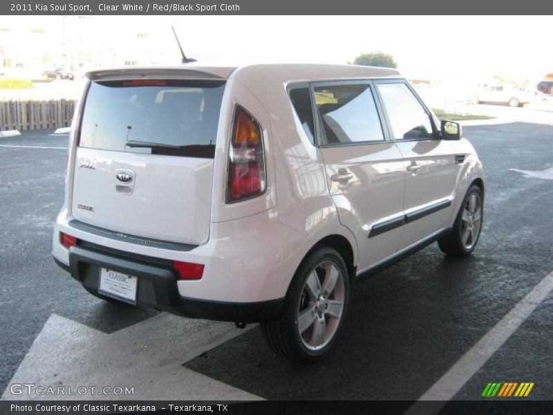 Clear White / Red/Black Sport Cloth 2011 Kia Soul Sport
