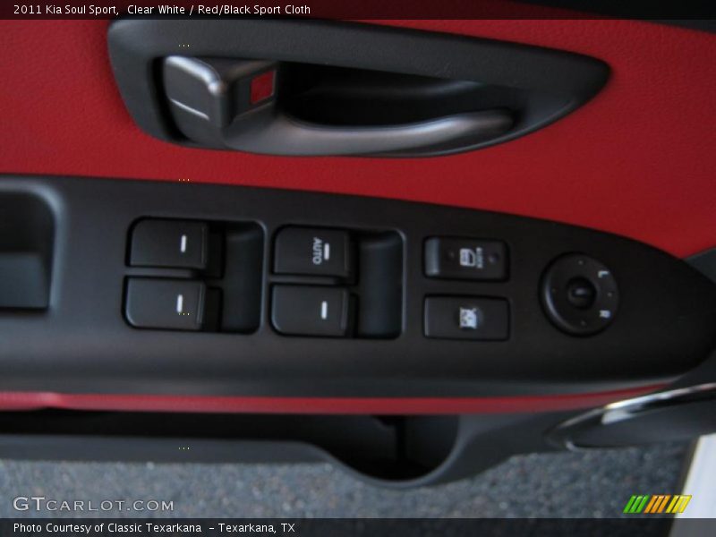 Clear White / Red/Black Sport Cloth 2011 Kia Soul Sport