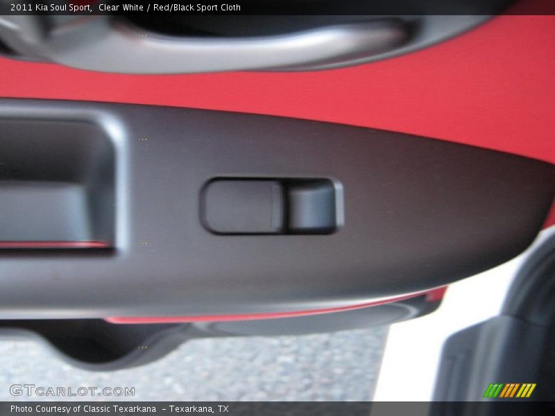 Clear White / Red/Black Sport Cloth 2011 Kia Soul Sport
