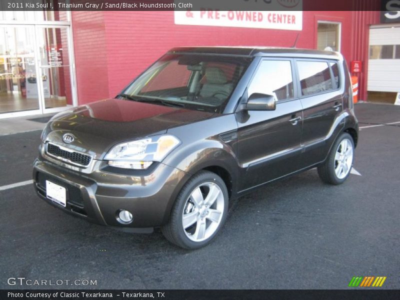 Titanium Gray / Sand/Black Houndstooth Cloth 2011 Kia Soul !