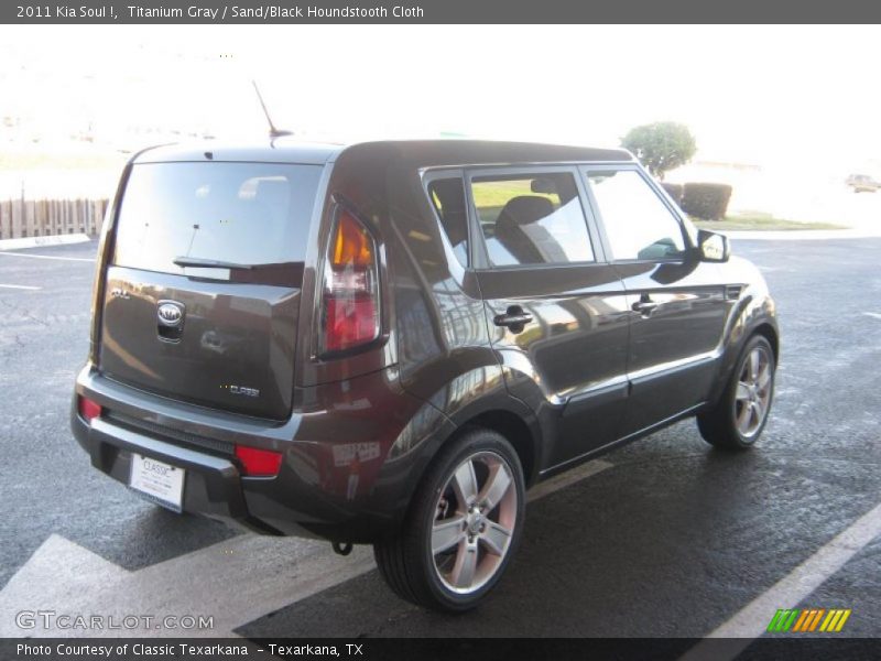 Titanium Gray / Sand/Black Houndstooth Cloth 2011 Kia Soul !