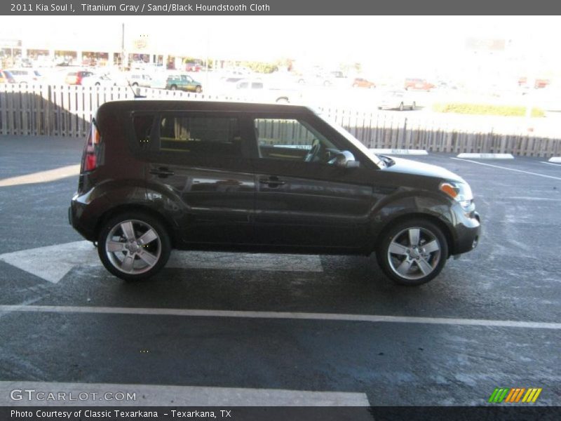 Titanium Gray / Sand/Black Houndstooth Cloth 2011 Kia Soul !