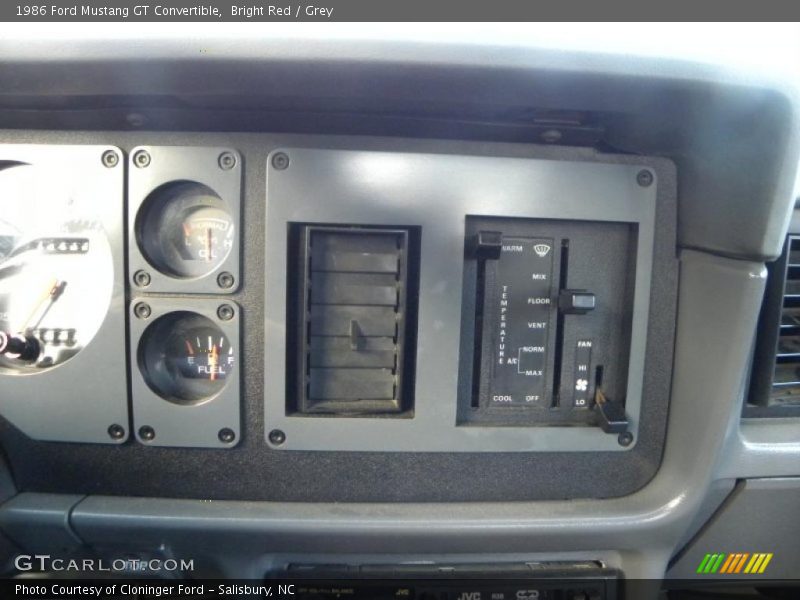 Controls of 1986 Mustang GT Convertible