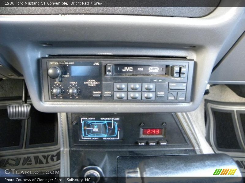 Controls of 1986 Mustang GT Convertible
