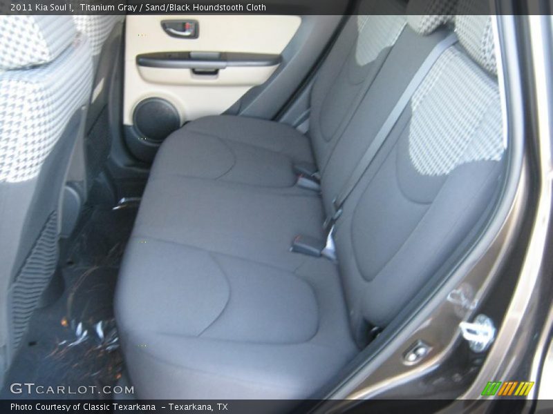 Titanium Gray / Sand/Black Houndstooth Cloth 2011 Kia Soul !