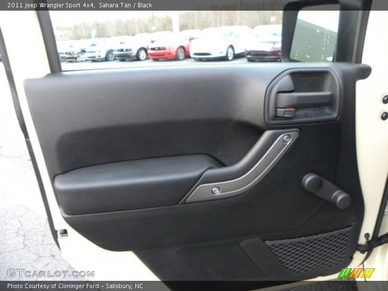Sahara Tan / Black 2011 Jeep Wrangler Sport 4x4