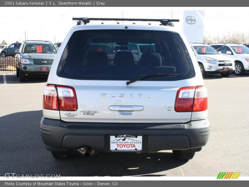 Silverthorn Metallic / Gray 2001 Subaru Forester 2.5 L