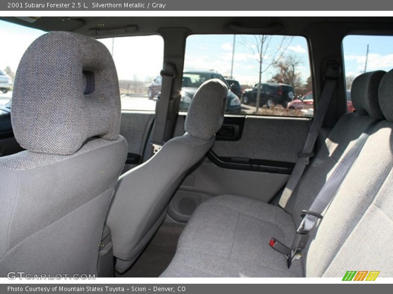 Silverthorn Metallic / Gray 2001 Subaru Forester 2.5 L