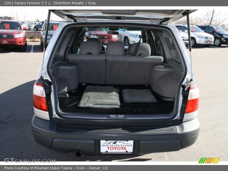 Silverthorn Metallic / Gray 2001 Subaru Forester 2.5 L