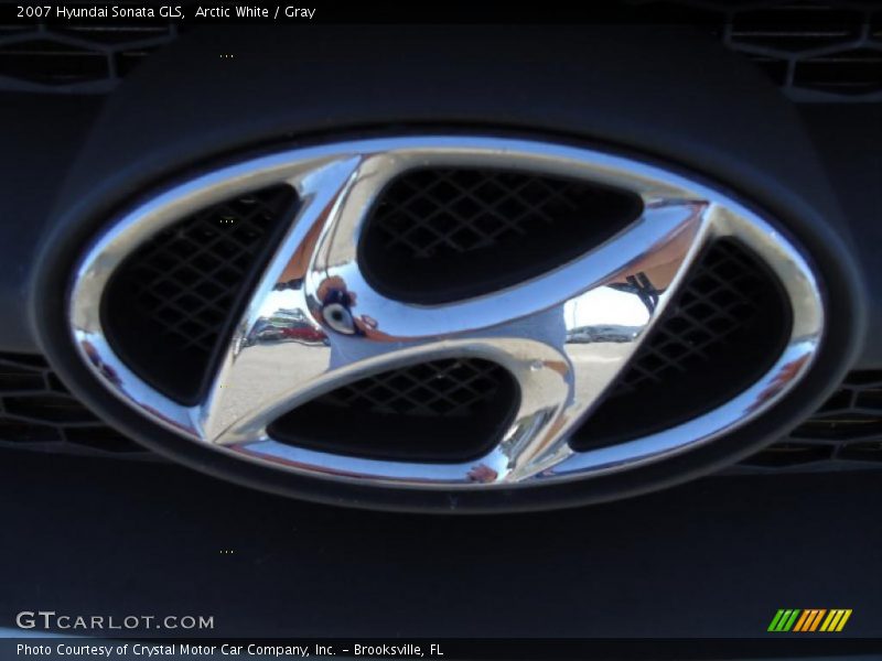 Arctic White / Gray 2007 Hyundai Sonata GLS