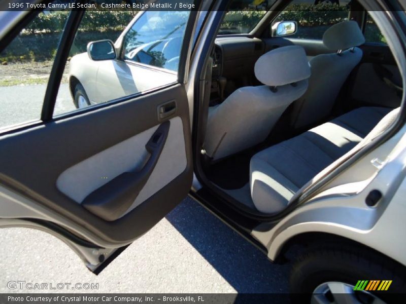 Cashmere Beige Metallic / Beige 1996 Toyota Camry LE Sedan
