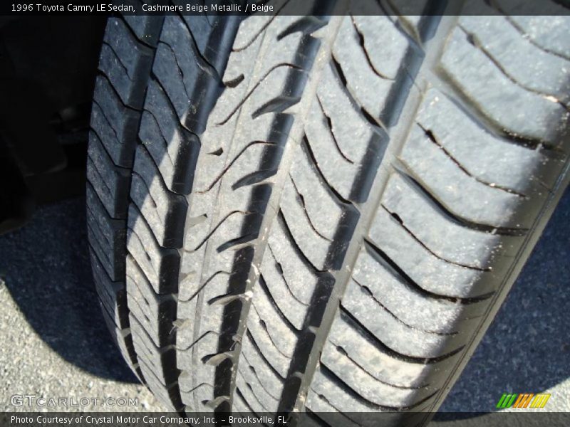 Cashmere Beige Metallic / Beige 1996 Toyota Camry LE Sedan
