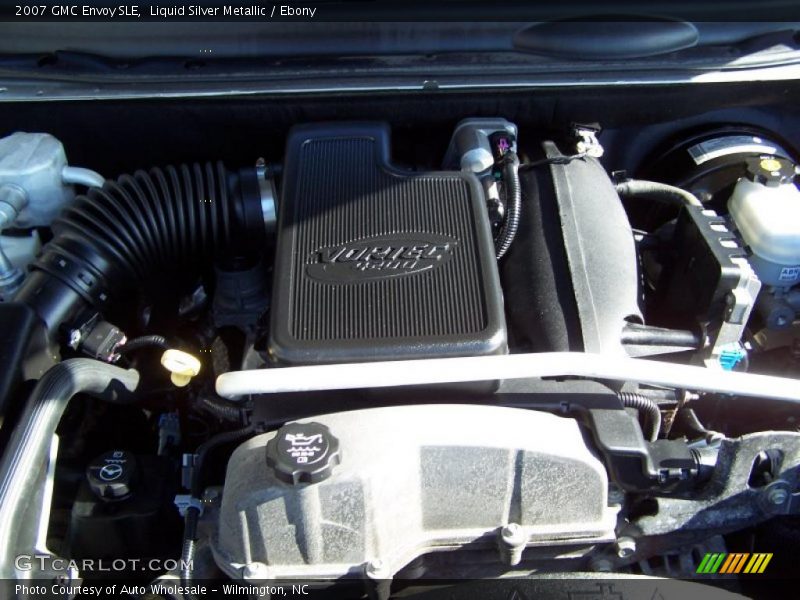 Liquid Silver Metallic / Ebony 2007 GMC Envoy SLE