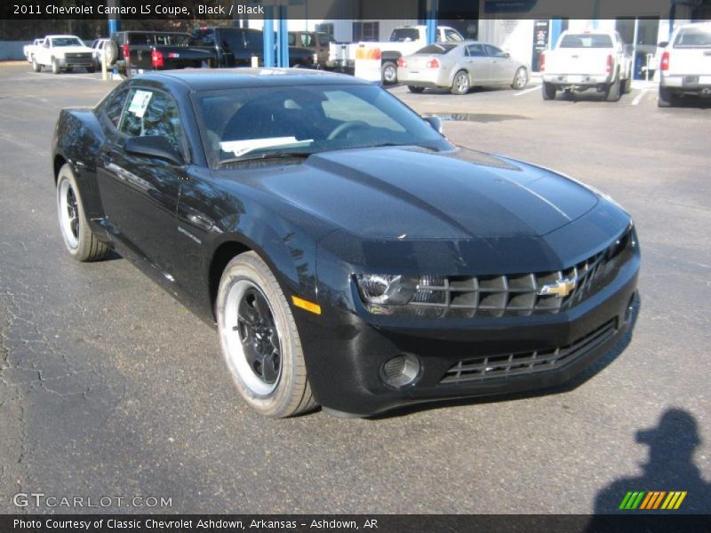 Front 3/4 View of 2011 Camaro LS Coupe