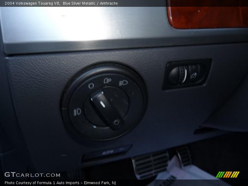 Blue Silver Metallic / Anthracite 2004 Volkswagen Touareg V8