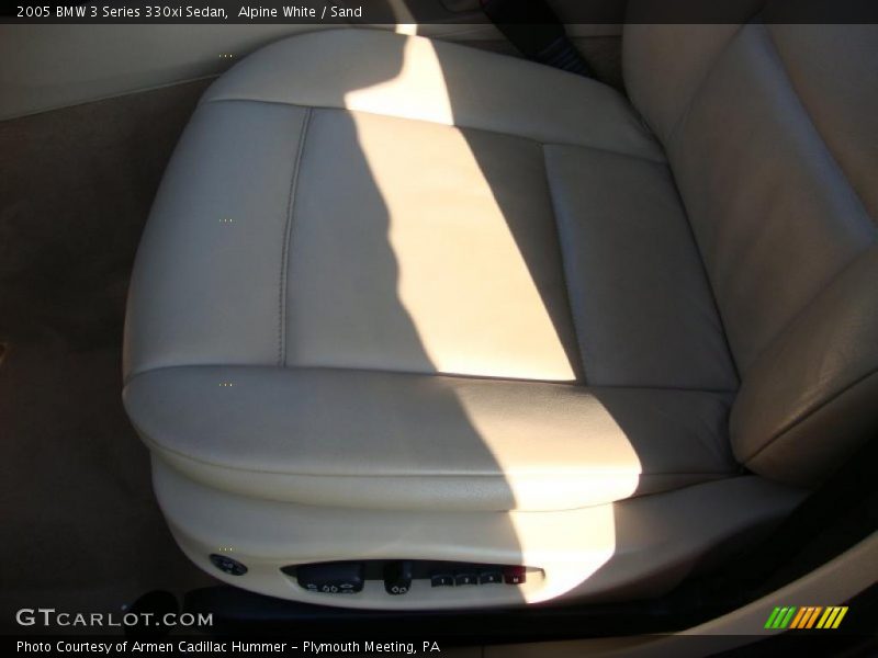 Alpine White / Sand 2005 BMW 3 Series 330xi Sedan
