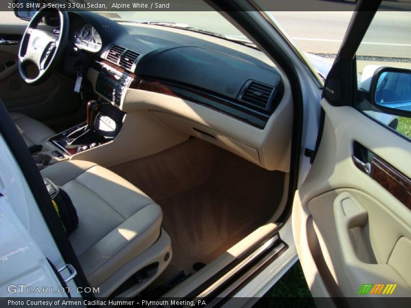 Alpine White / Sand 2005 BMW 3 Series 330xi Sedan