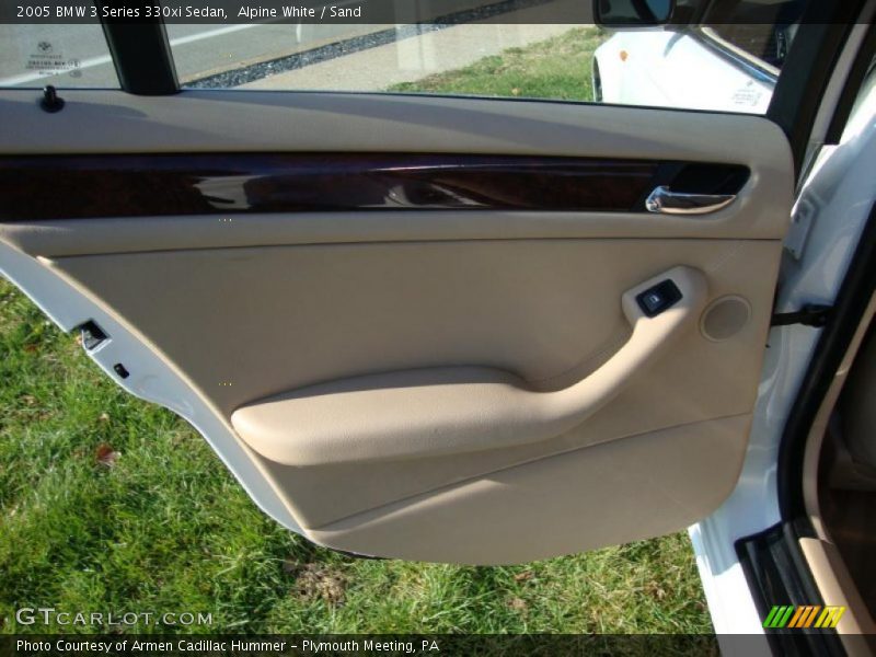 Alpine White / Sand 2005 BMW 3 Series 330xi Sedan