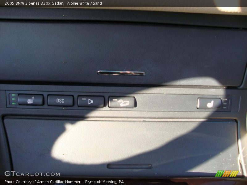 Alpine White / Sand 2005 BMW 3 Series 330xi Sedan