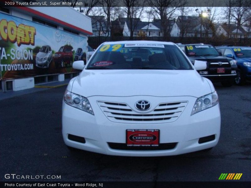 Super White / Ash 2009 Toyota Camry LE