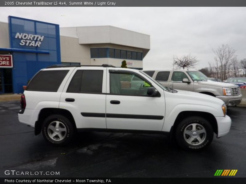 Summit White / Light Gray 2005 Chevrolet TrailBlazer LS 4x4