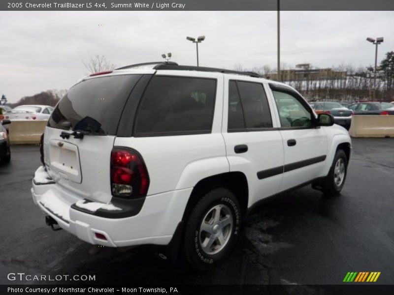 Summit White / Light Gray 2005 Chevrolet TrailBlazer LS 4x4