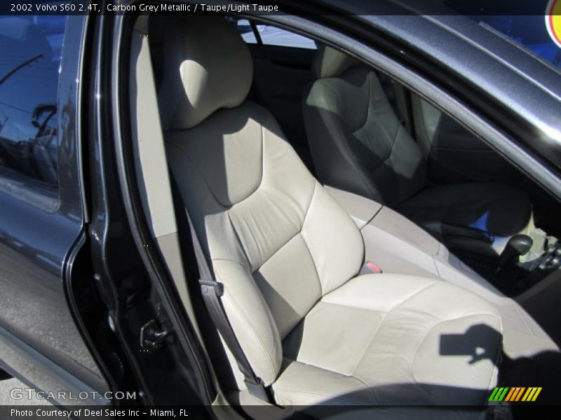Carbon Grey Metallic / Taupe/Light Taupe 2002 Volvo S60 2.4T