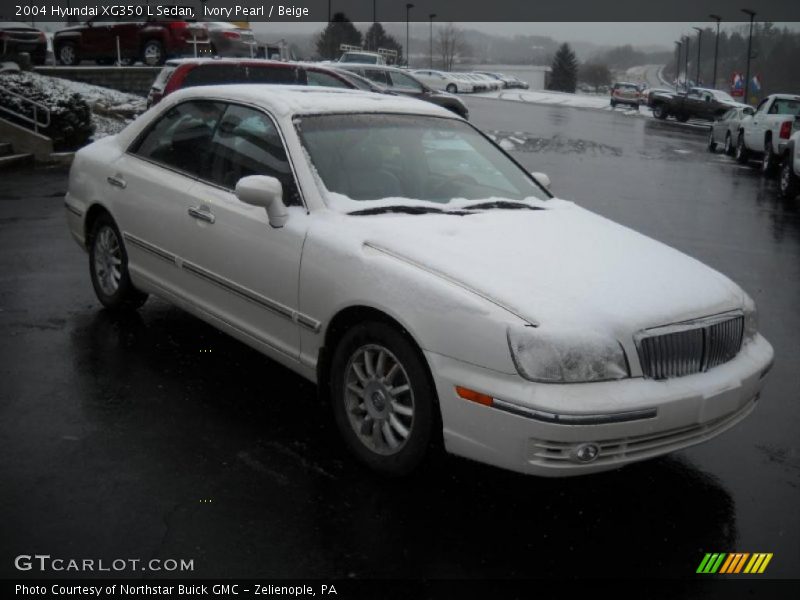 Ivory Pearl / Beige 2004 Hyundai XG350 L Sedan