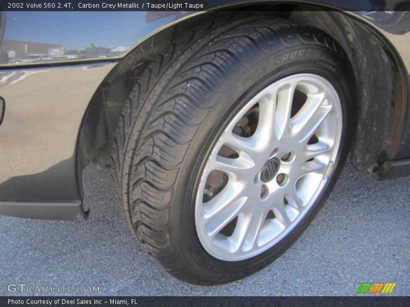 Carbon Grey Metallic / Taupe/Light Taupe 2002 Volvo S60 2.4T