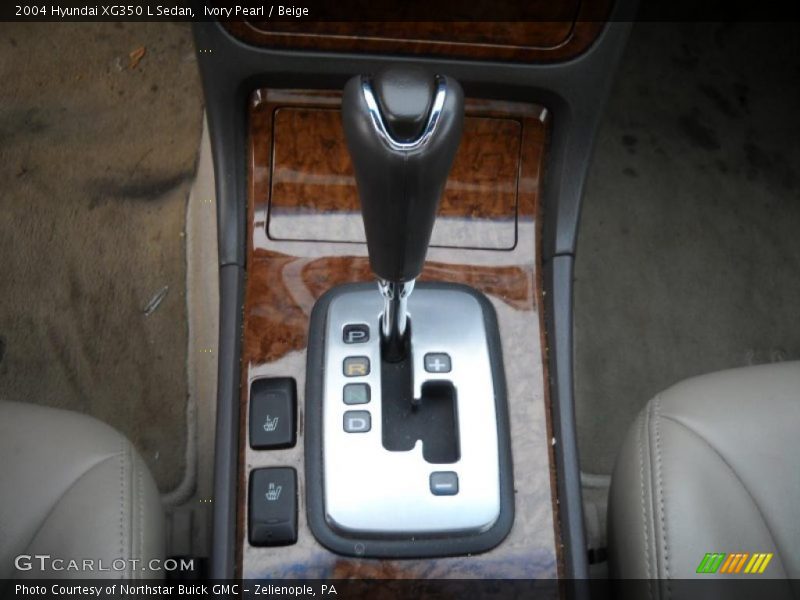 Ivory Pearl / Beige 2004 Hyundai XG350 L Sedan