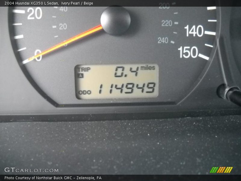 Ivory Pearl / Beige 2004 Hyundai XG350 L Sedan