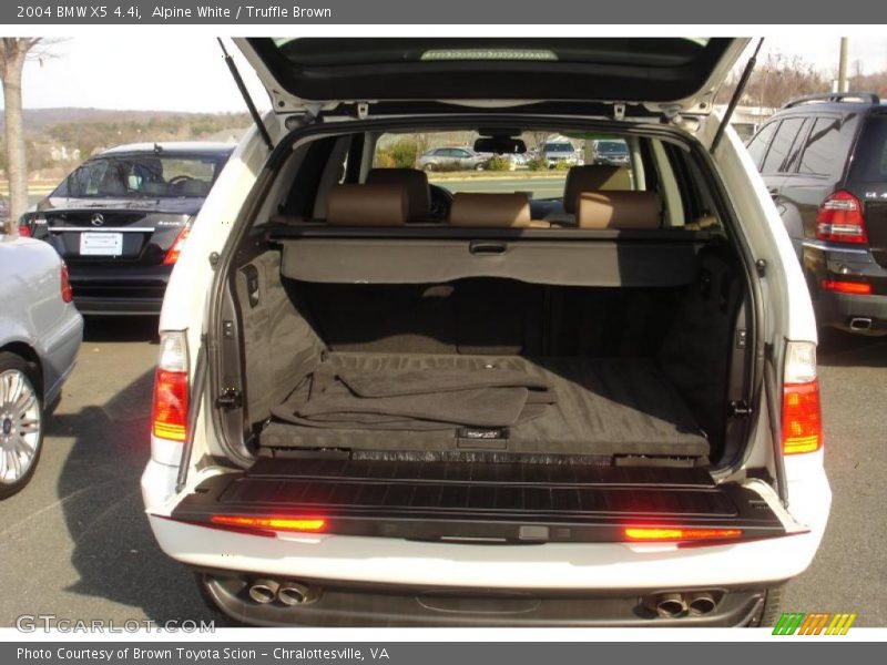 Alpine White / Truffle Brown 2004 BMW X5 4.4i
