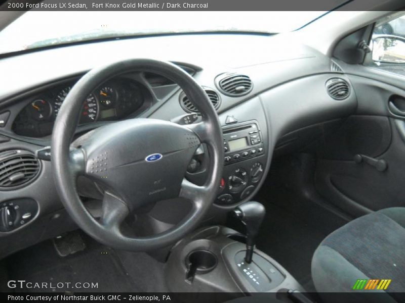  2000 Focus LX Sedan Dark Charcoal Interior