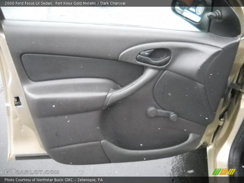 Fort Knox Gold Metallic / Dark Charcoal 2000 Ford Focus LX Sedan