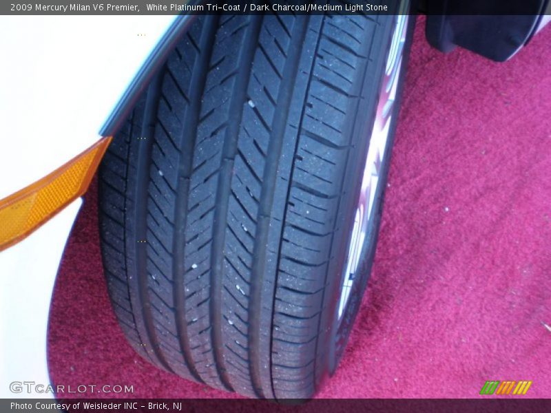 White Platinum Tri-Coat / Dark Charcoal/Medium Light Stone 2009 Mercury Milan V6 Premier