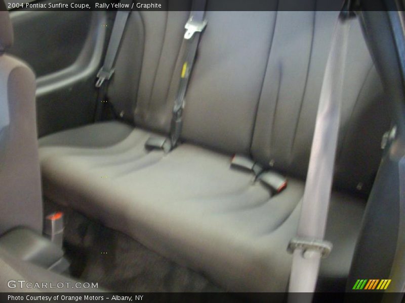 Rally Yellow / Graphite 2004 Pontiac Sunfire Coupe