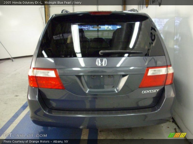 Midnight Blue Pearl / Ivory 2005 Honda Odyssey EX-L
