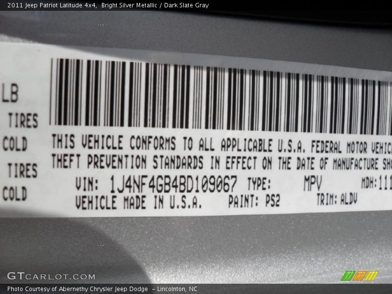 Bright Silver Metallic / Dark Slate Gray 2011 Jeep Patriot Latitude 4x4