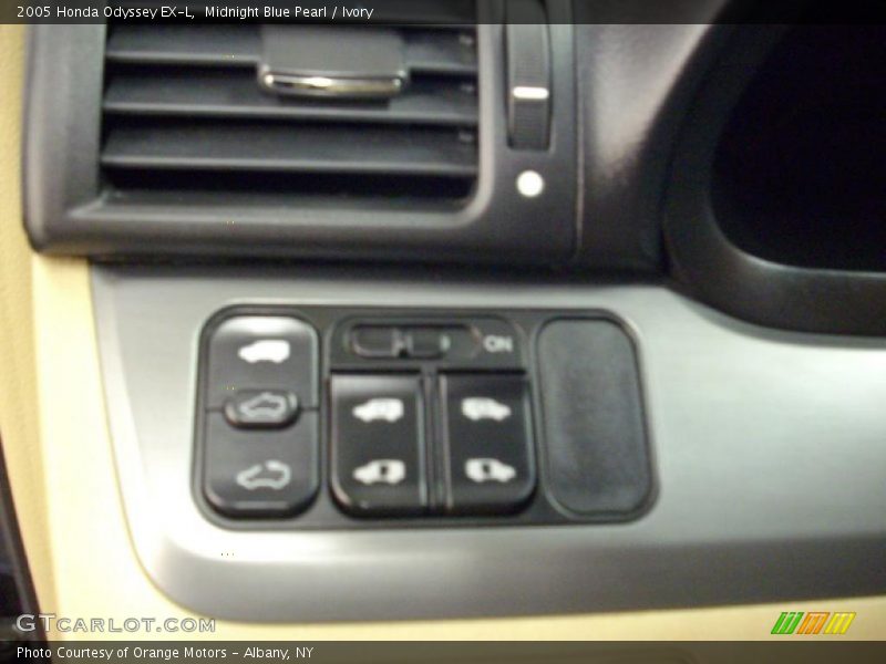 Midnight Blue Pearl / Ivory 2005 Honda Odyssey EX-L
