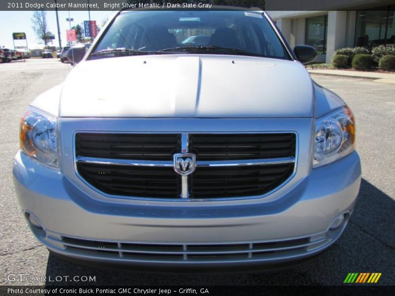 Bright Silver Metallic / Dark Slate Gray 2011 Dodge Caliber Mainstreet