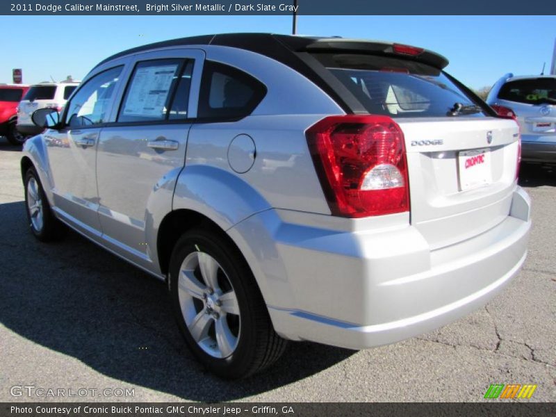 Bright Silver Metallic / Dark Slate Gray 2011 Dodge Caliber Mainstreet