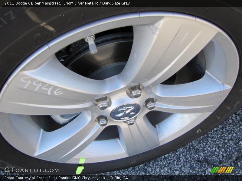 Bright Silver Metallic / Dark Slate Gray 2011 Dodge Caliber Mainstreet