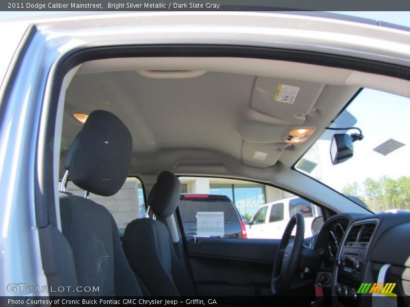 Bright Silver Metallic / Dark Slate Gray 2011 Dodge Caliber Mainstreet