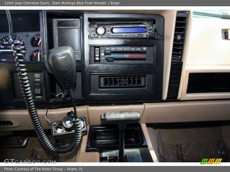 Dark Montego Blue Pearl Metallic / Beige 1994 Jeep Cherokee Sport