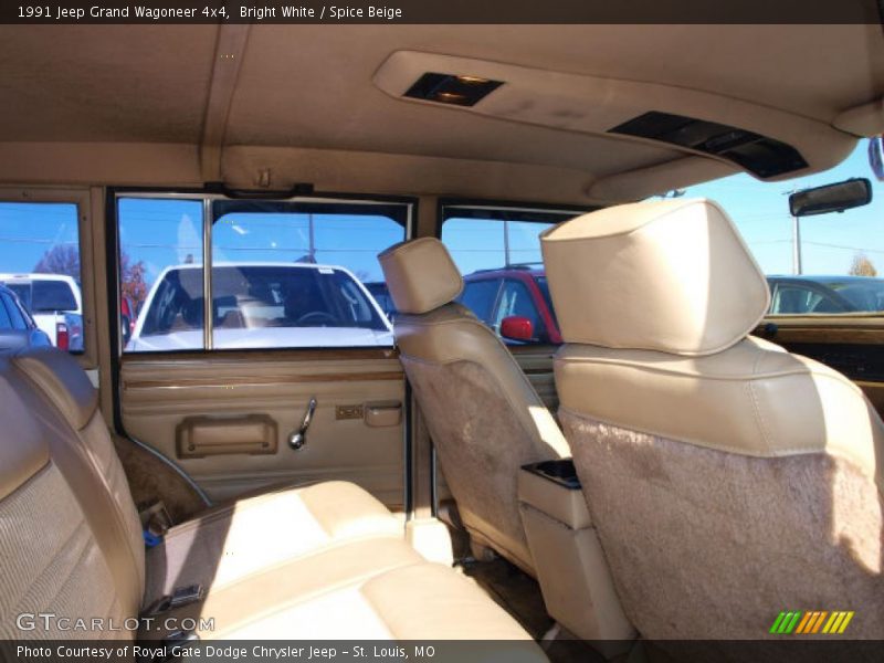 Bright White / Spice Beige 1991 Jeep Grand Wagoneer 4x4