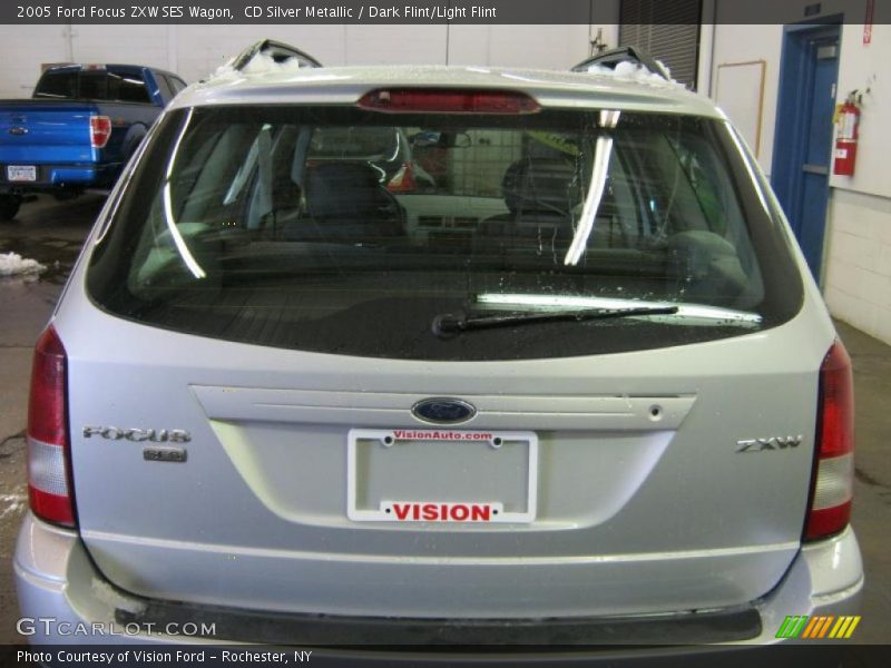CD Silver Metallic / Dark Flint/Light Flint 2005 Ford Focus ZXW SES Wagon
