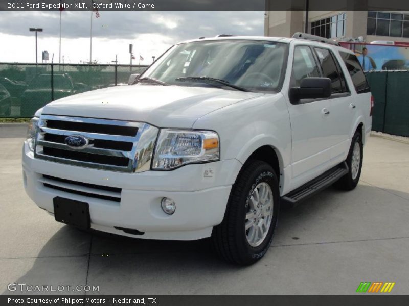 Oxford White / Camel 2011 Ford Expedition XLT