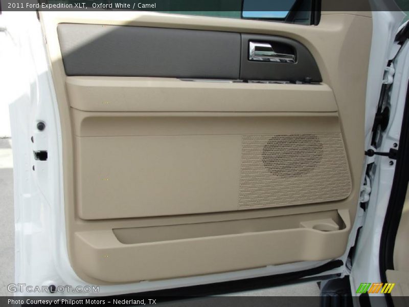 Oxford White / Camel 2011 Ford Expedition XLT