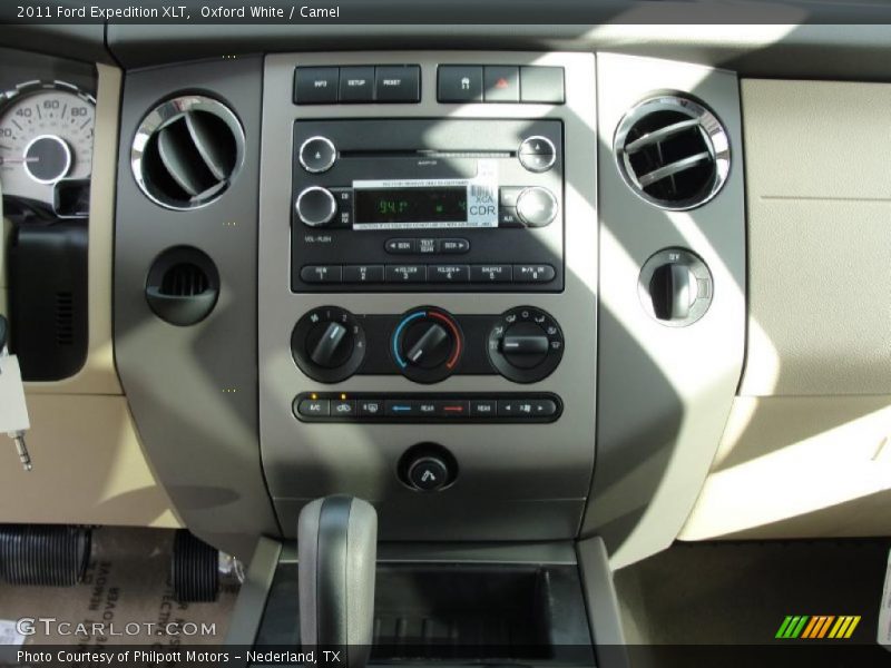 Oxford White / Camel 2011 Ford Expedition XLT