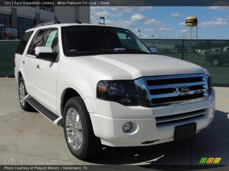 Front 3/4 View of 2011 Expedition Limited